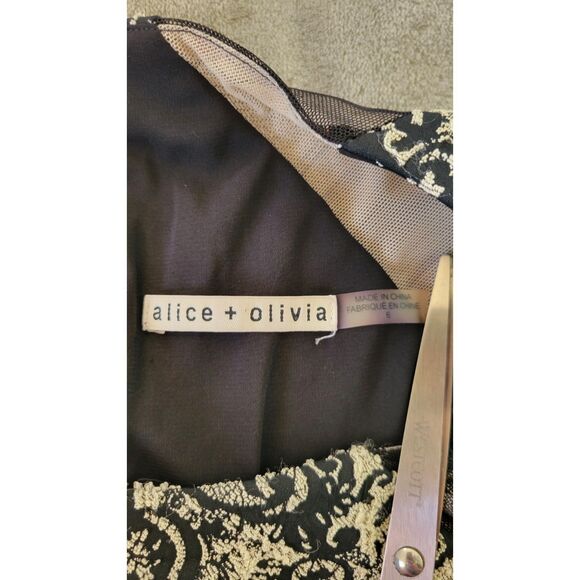 Alice + Olivia Thalia Sleevless Embroidered Jacquard Dress - Picture 3 of 5